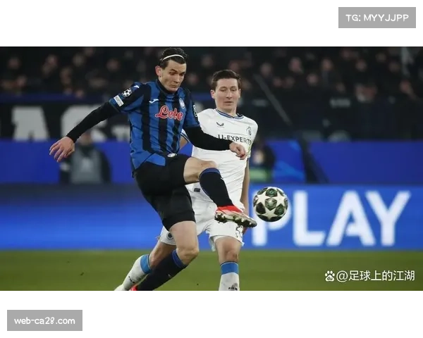 特写:亚特兰大前锋回追80米完成关键防守后抽筋倒地